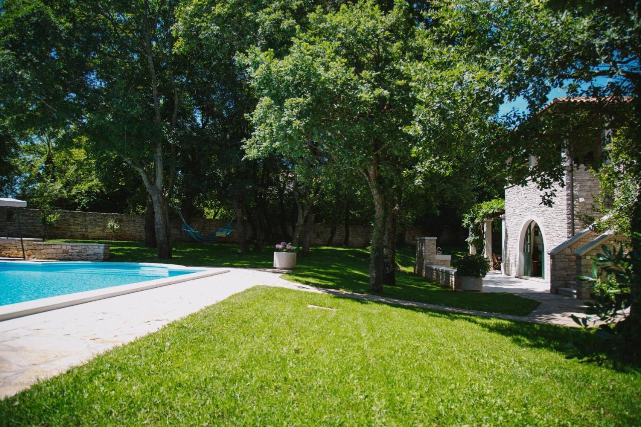 Villa Kringa Tinjan 外观 照片