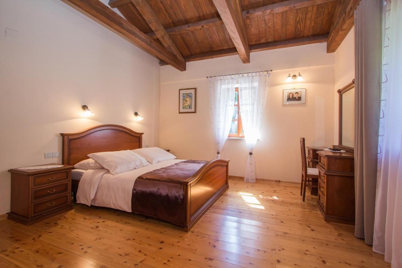 Villa Kringa Tinjan 外观 照片