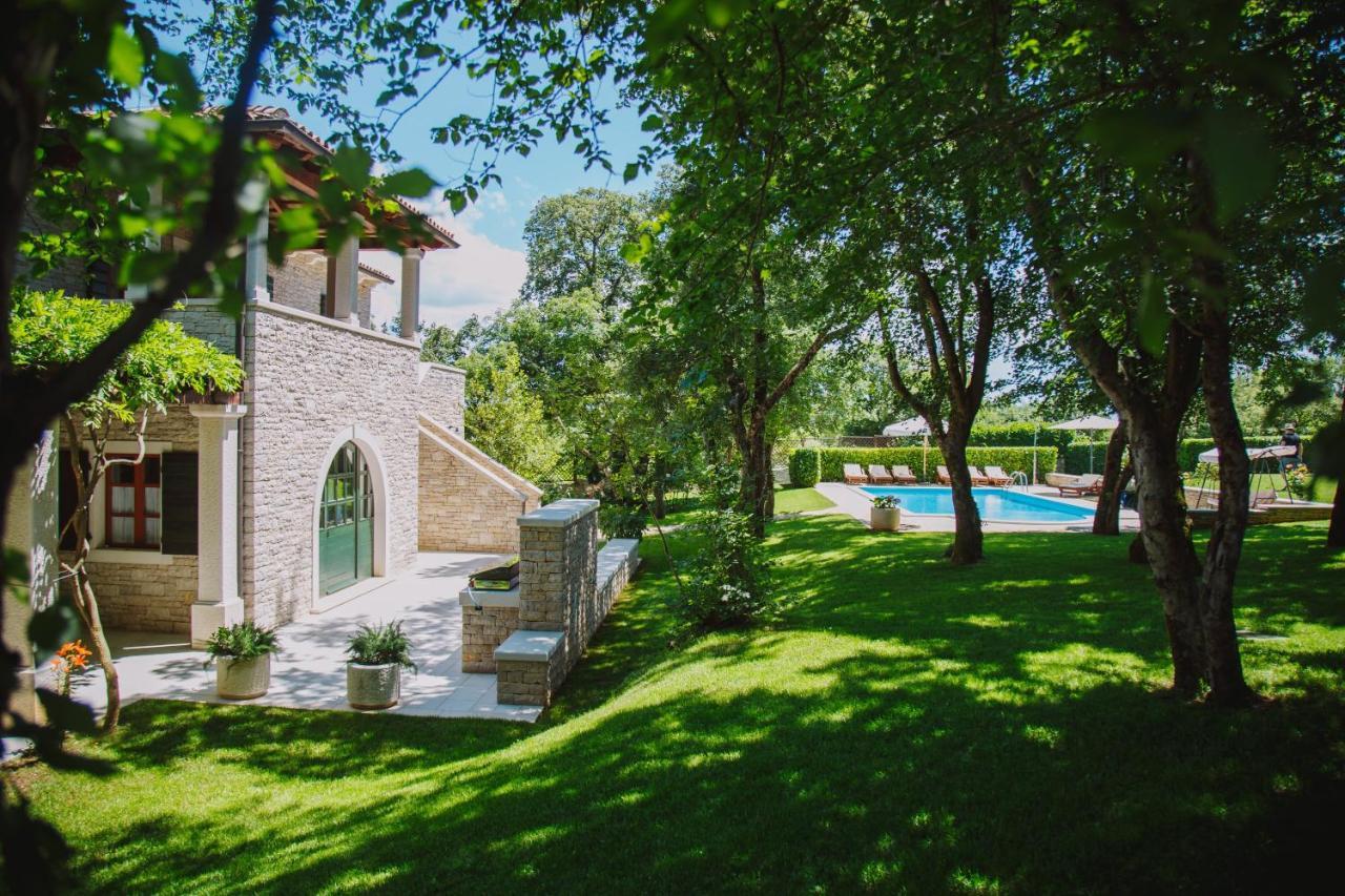 Villa Kringa Tinjan 外观 照片