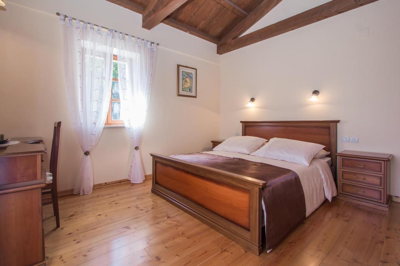 Villa Kringa Tinjan 外观 照片